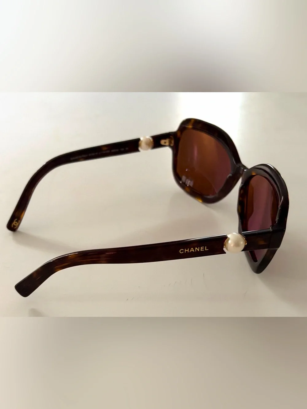 Chanel Sunglasses Tortoise Shell Frame Brown Pearl Collection 5132-H Sunglasses